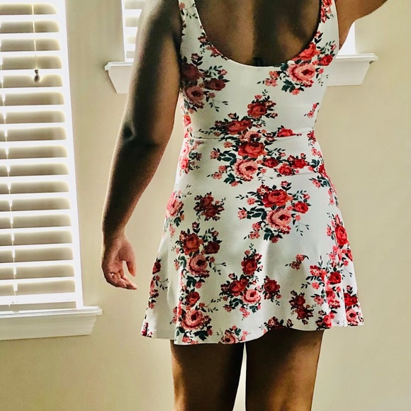 Red pink & white floral dress H&M size 4 - Picture 4 of 9